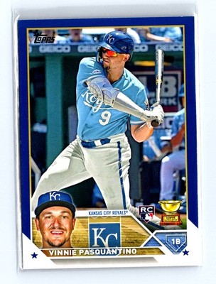 2023 Topps #302 Vinnie Pasquantino Royal Blue