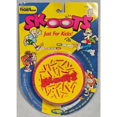 Vintage Tiger Games SKOOTS The Fast Disc For Foot Play New In Package