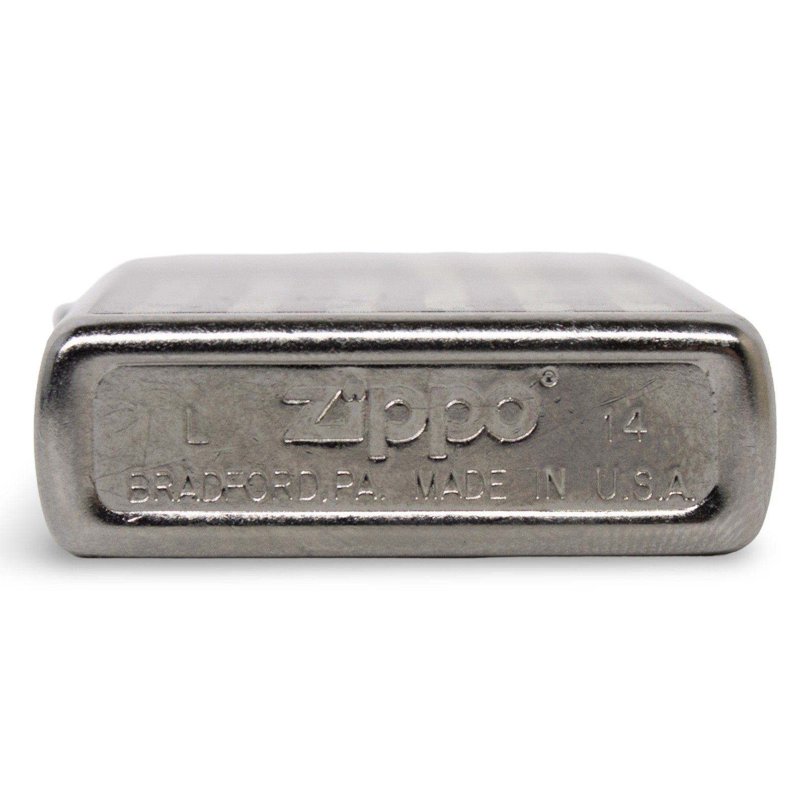 Zippo Aged American Flag Street Chrome Windproof Lighter - Image 5