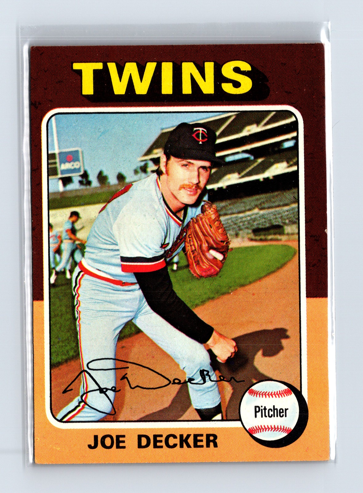 1975 Topps Baseball - SET BREAK - #102 Joe Decker